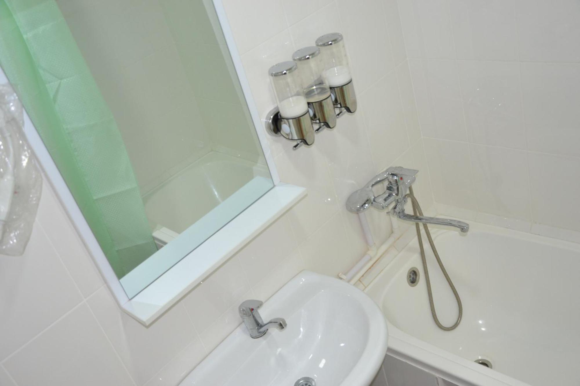 Sakura Inn Ferghana Extérieur photo